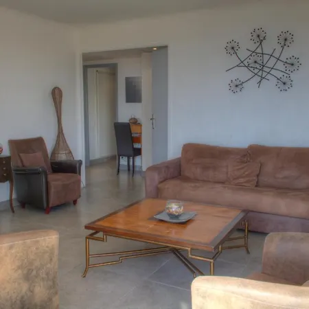 Apartment Bel Proche Et Centre